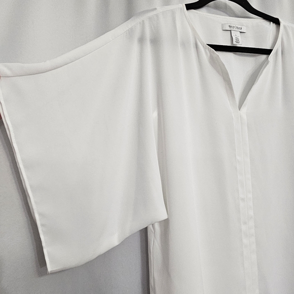 White Blouse size SMALL White House Black Market - Picture 10 of 10